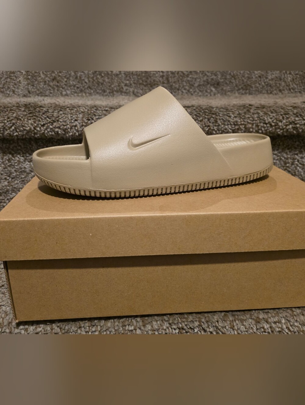 Nike Clam Slides/Box with label - Picture 1 of 4